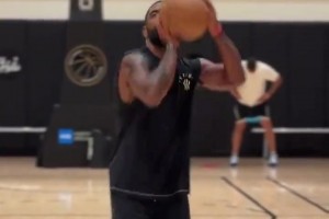 下赛季三状元合体？欧文已经开始简单投篮训练 复出在即