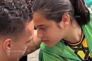 安东尼处理得非常成熟，一不小心就可能毁了他的职业生涯