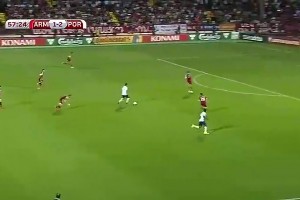 当年亚美尼亚球迷喊“梅西”！C罗神级停球+世界波破门戴帽