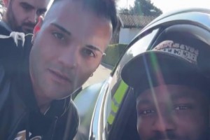 引哈哈大笑！图拉姆路遇球迷神似劳塔罗，网友：简直就是本人