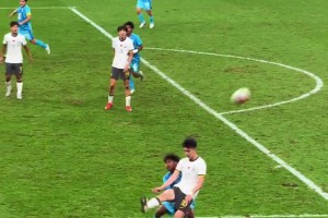 真降维打击！现场看王钰栋半场替补独造7球