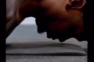 车库战神！新科MVP+FMVP亚历山大夏天依旧挥汗如雨！