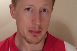 英国足球哥：如果踢澳大利亚还首发向余望和拜合拉木是个大错误！