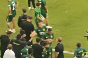 该下课吗？北京日报：国安主帅塞蒂恩提前退场，没有击掌致意