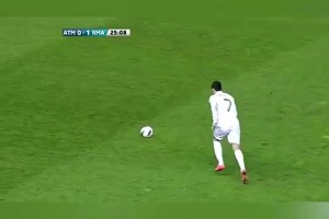 马德里德比名场面！C罗超级无解电梯球远程导弹破门