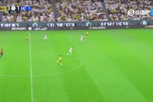 胜利4-1领先！安吉洛断球后回传，科曼跟进抽射破门