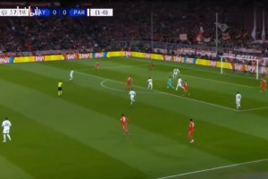 德里赫特封神铲！一球铲回7000万，打巴黎这场的发挥太关键了